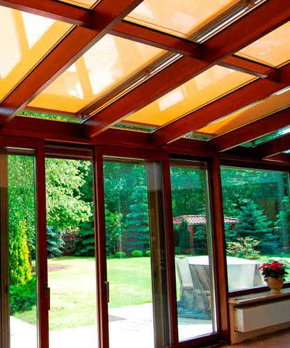 Umbrire acoperis din perete cortina